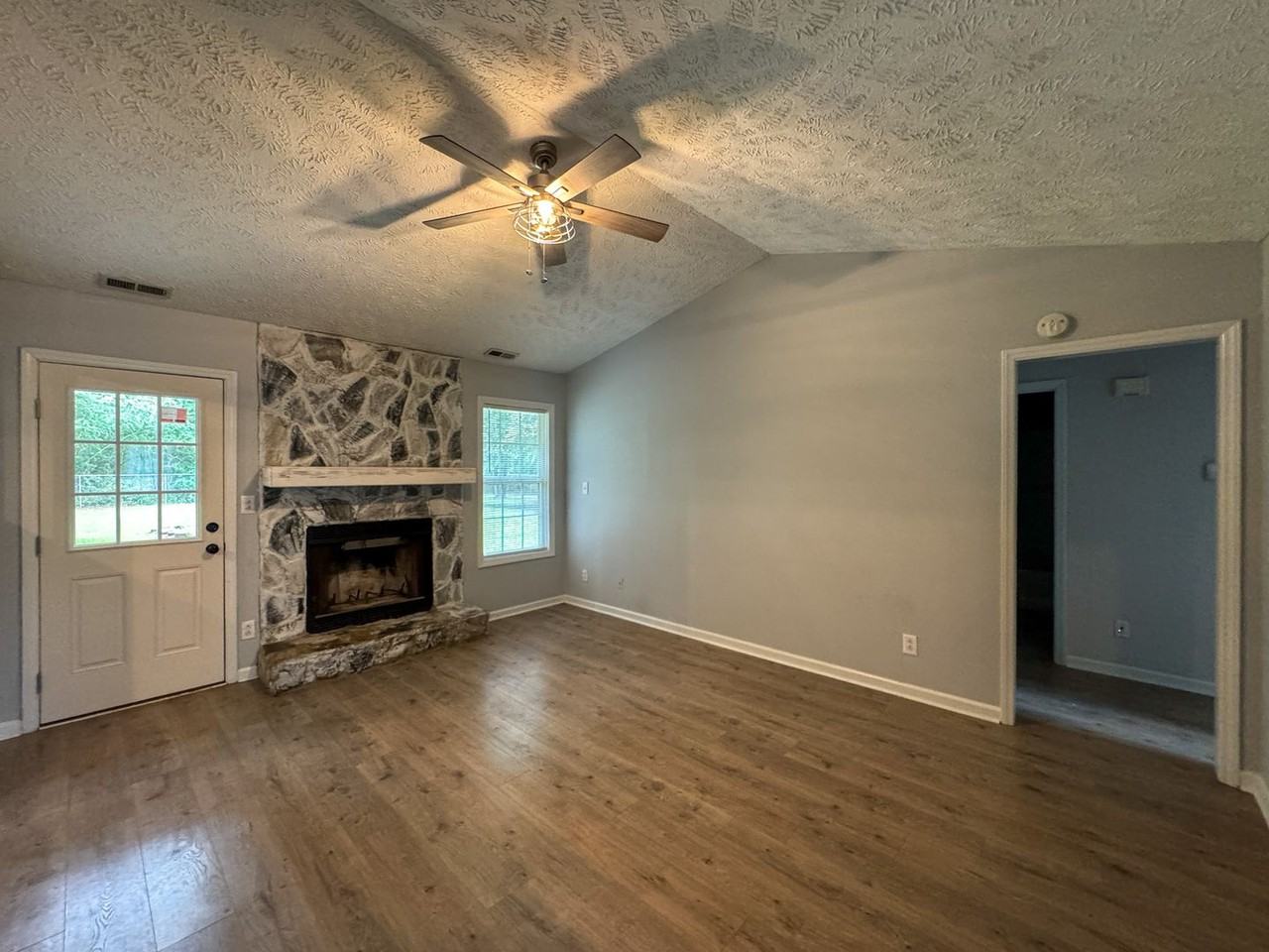572 Woodwind Dr - Photo 6 of 25