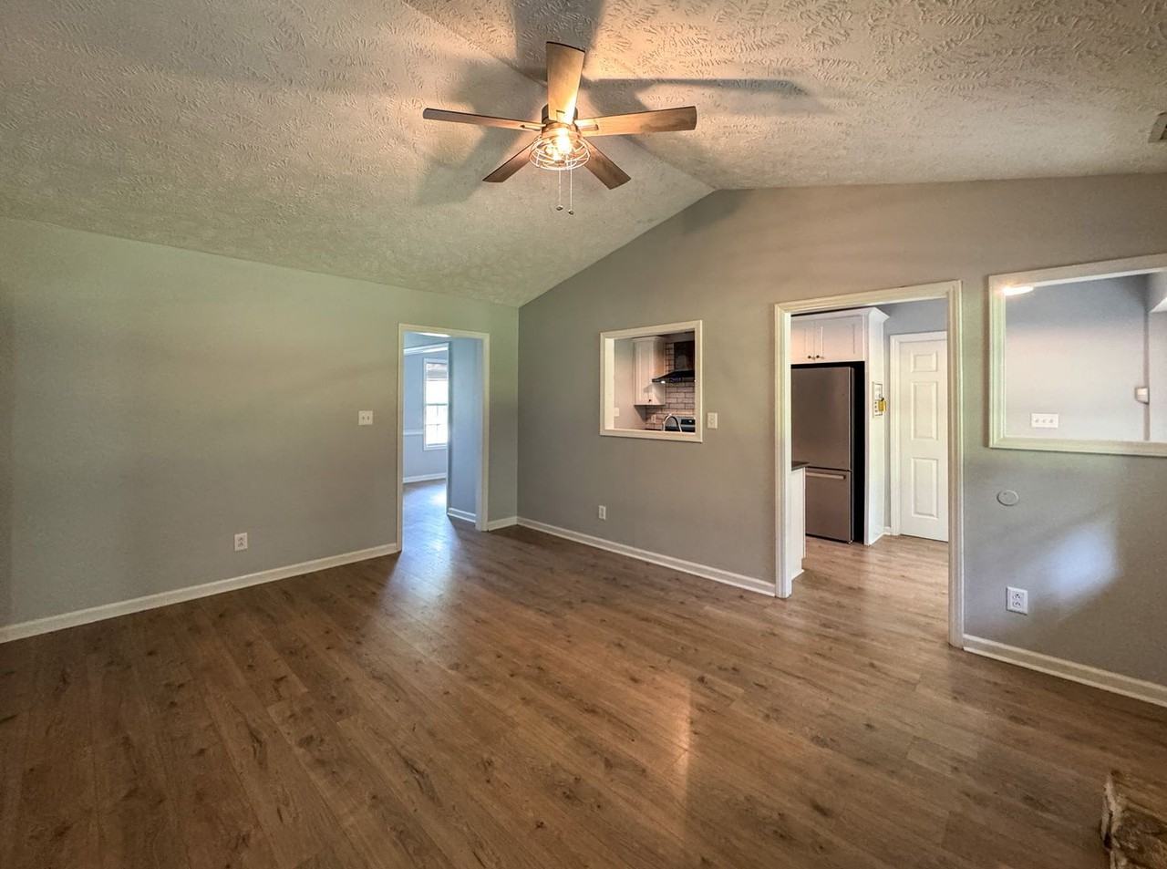 572 Woodwind Dr - Photo 7 of 25