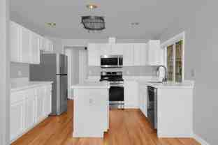 10708 Ne 107th Pl - Photo 1 of 1