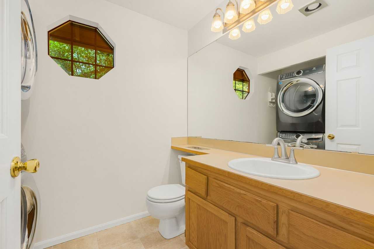 13702 Ne 85th St - Photo 6 of 19