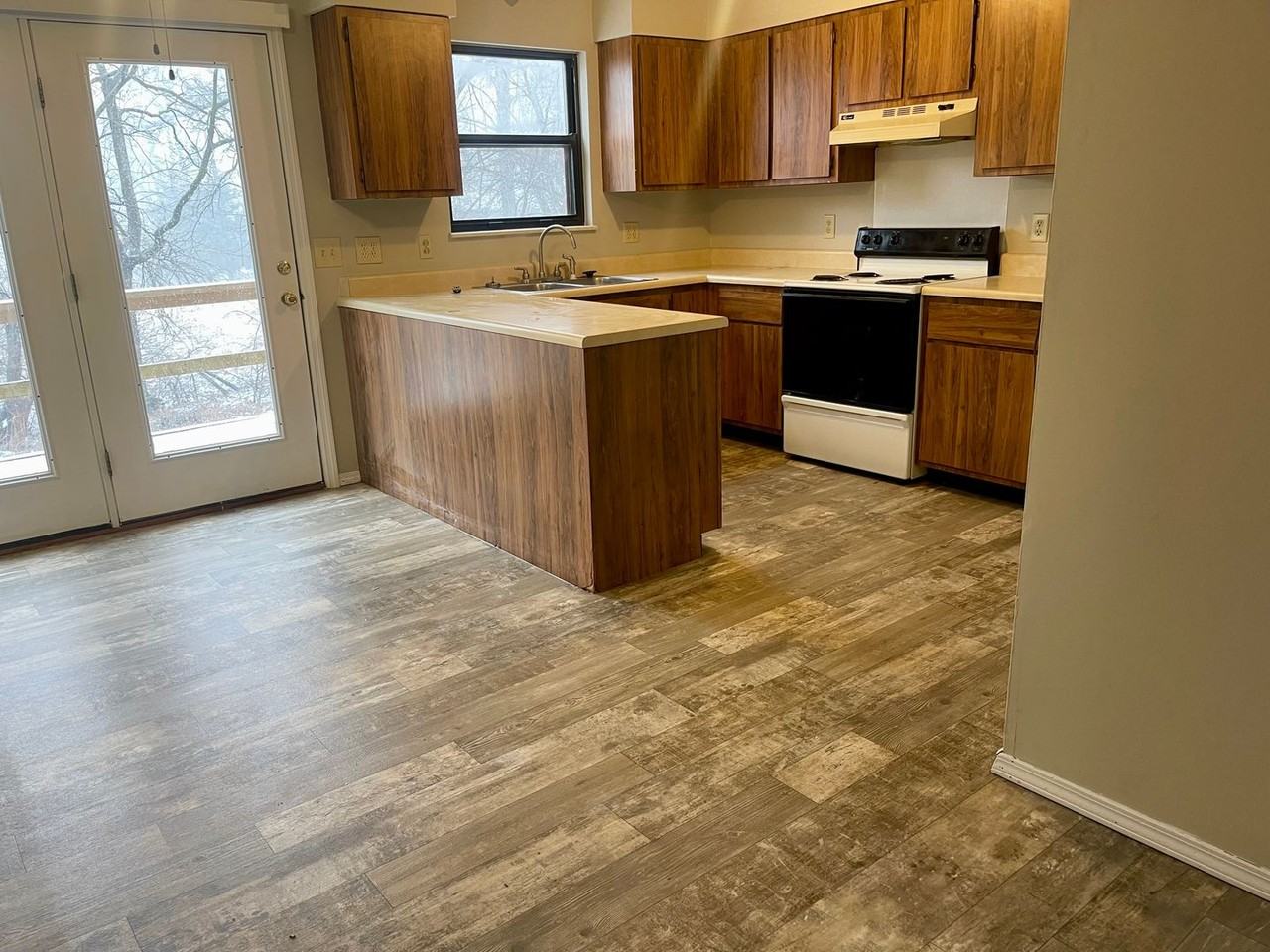 618 Trojan Dr - Photo 4 of 11