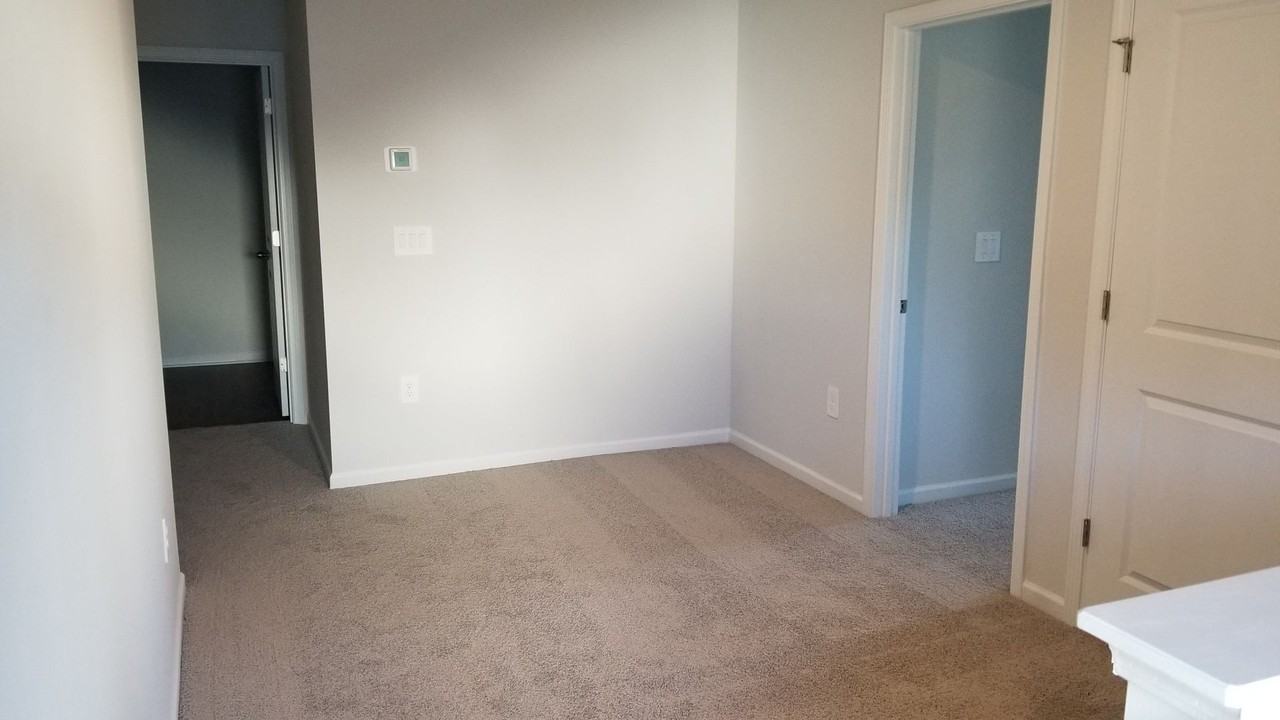 508 Windsong Dr - Photo 5 of 21