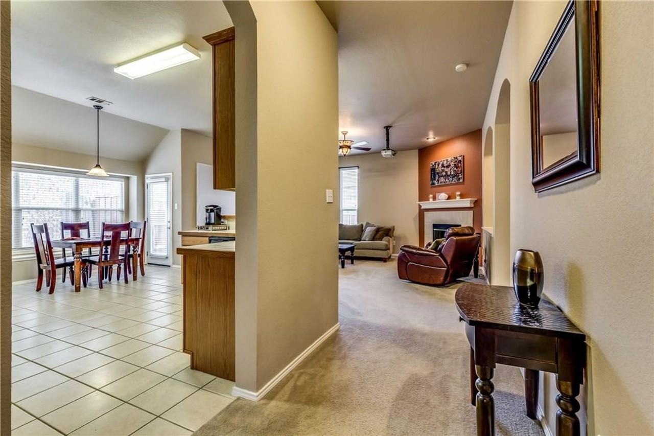 5913 Dustin Trl - Photo 4 of 15