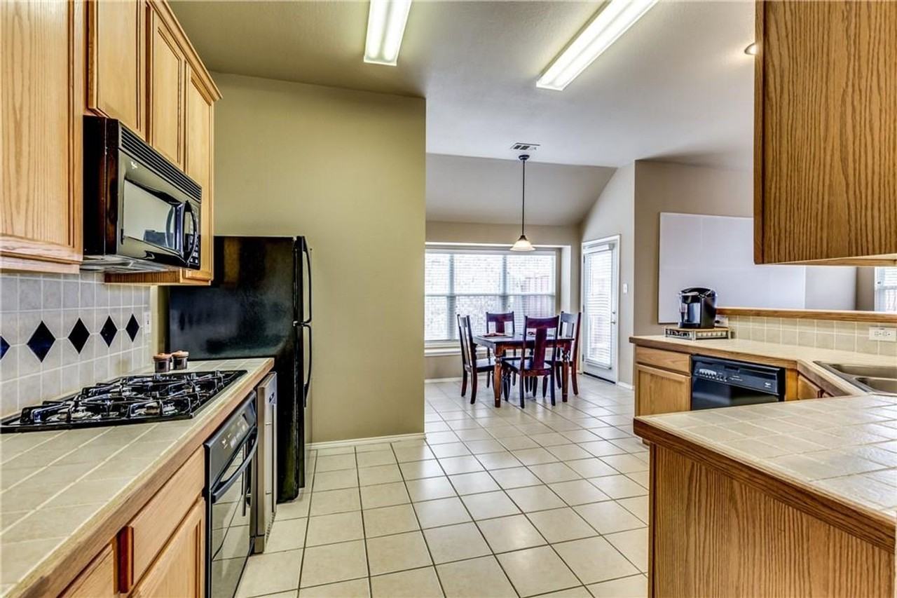 5913 Dustin Trl - Photo 7 of 15
