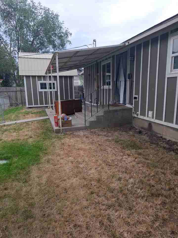 1213 5th Ave E - Photo 3 of 15