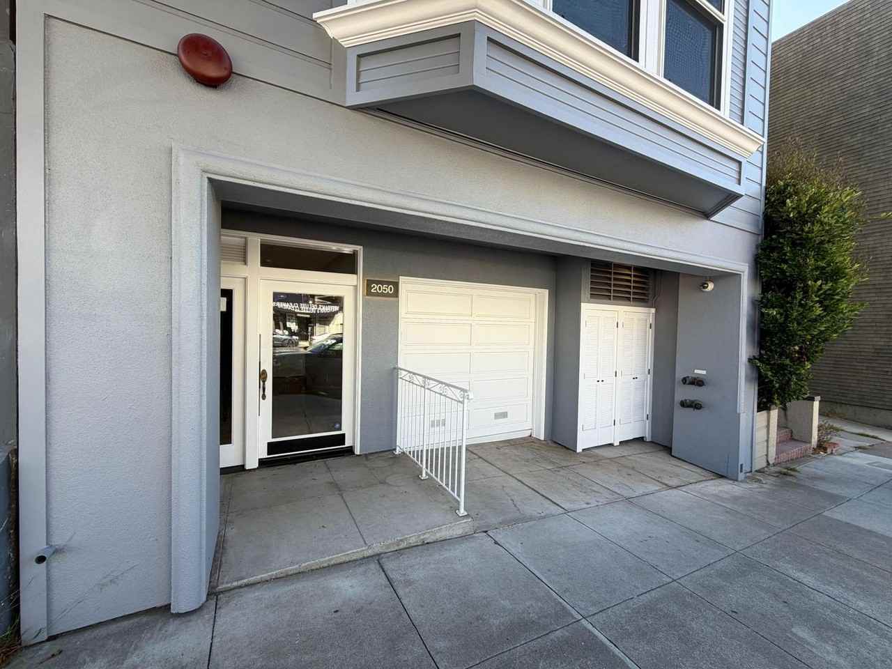 2050 Divisadero St #3 - Photo 2 of 50