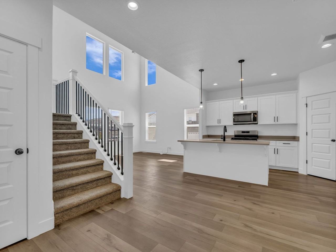 1290 N 3960 W - Photo 2 of 25