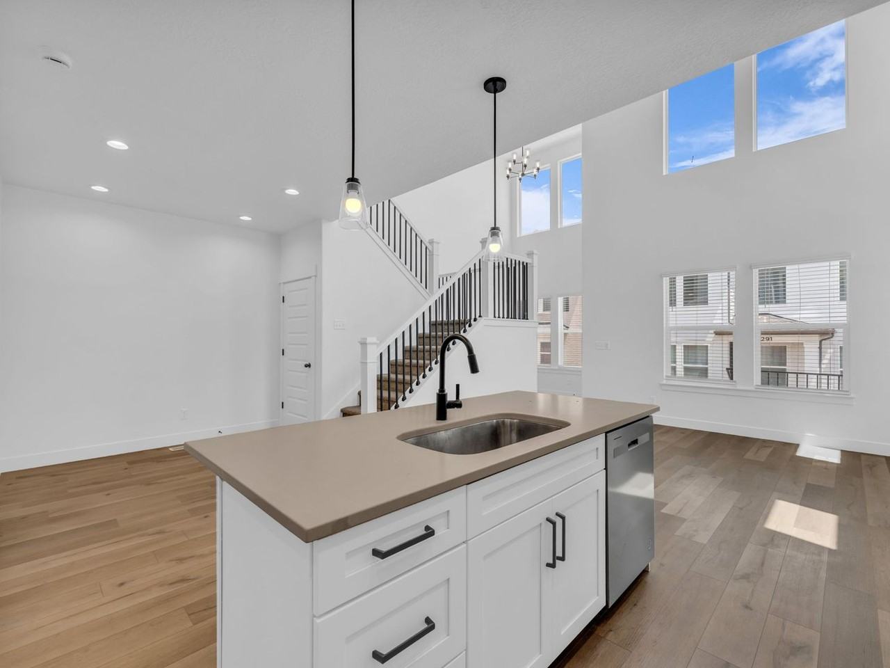 1290 N 3960 W - Photo 5 of 25
