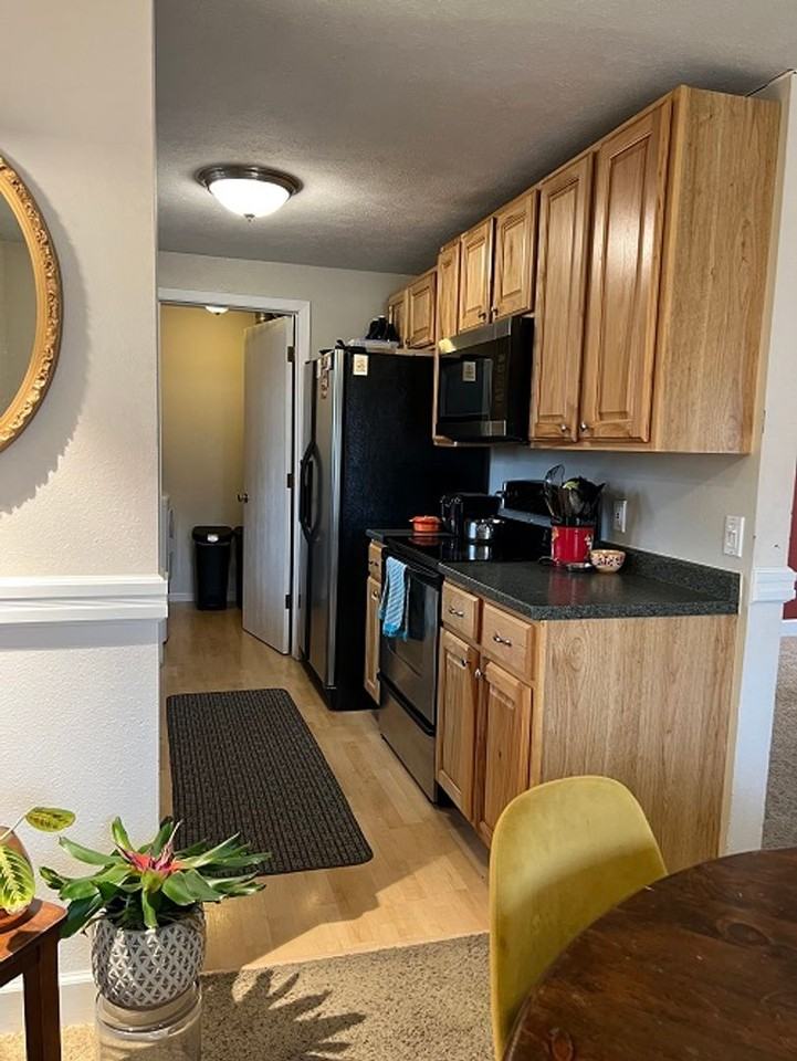 3406 Avon Ct - Photo 4 of 10