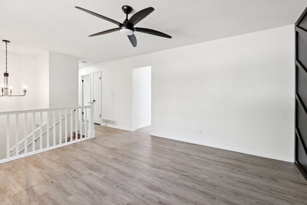 1636 Sw 16th St - Photo 3 of 22