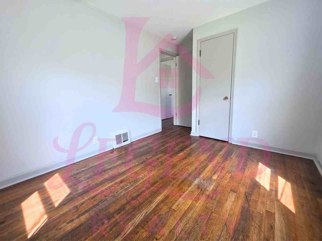 10413 Ewell Dr - Photo 6 of 14
