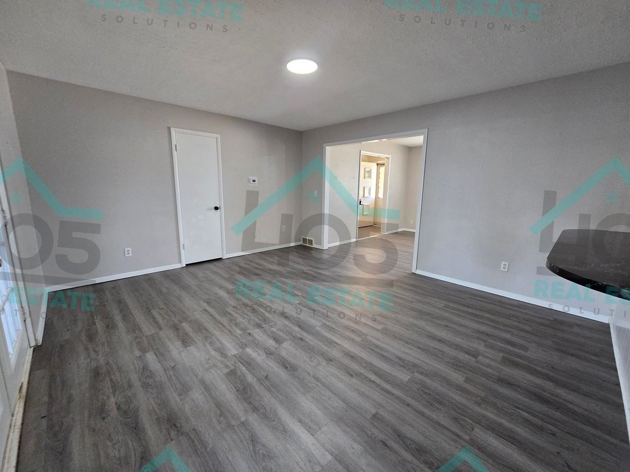 3606 Oakhurst Dr - Photo 7 of 30