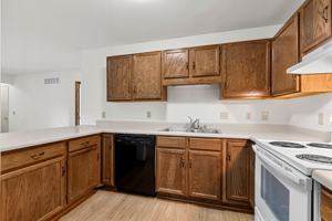 featured image of 951 Fredonia Ave