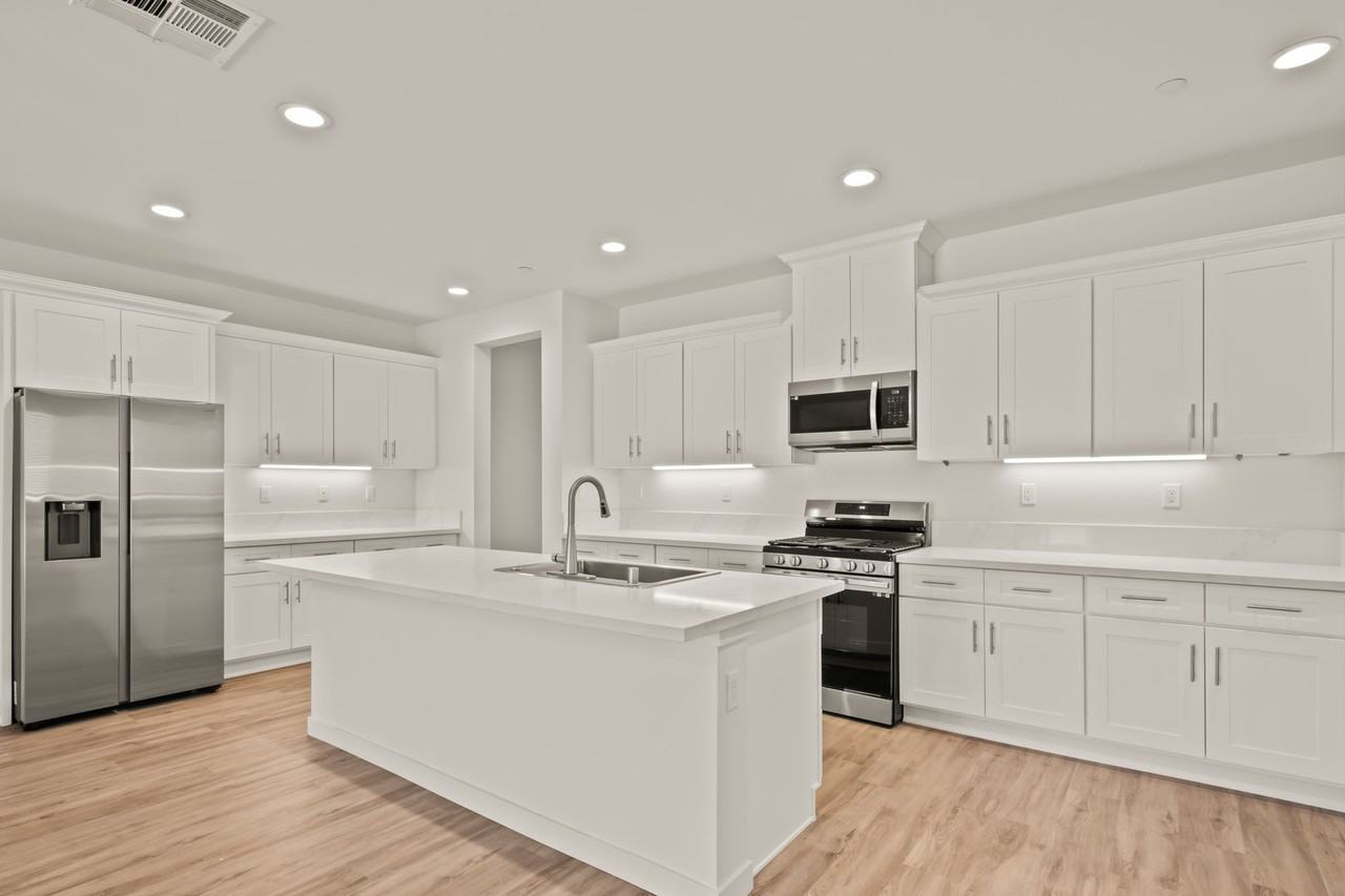 49109 Garland Rd - Photo 3 of 20