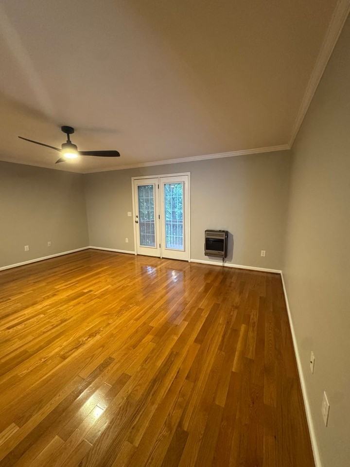 1232 Camelot Ct Ne - Photo 3 of 20