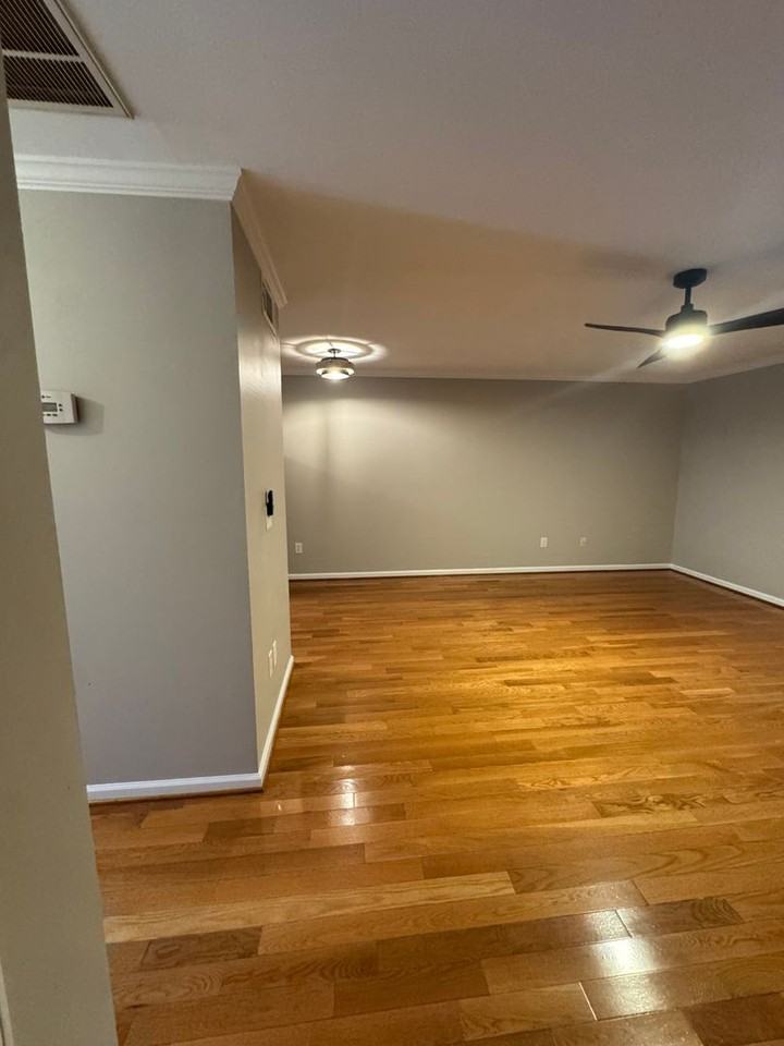 1232 Camelot Ct Ne - Photo 4 of 20