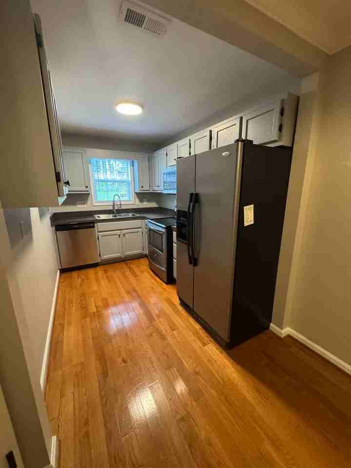 1232 Camelot Ct Ne - Photo 7 of 20