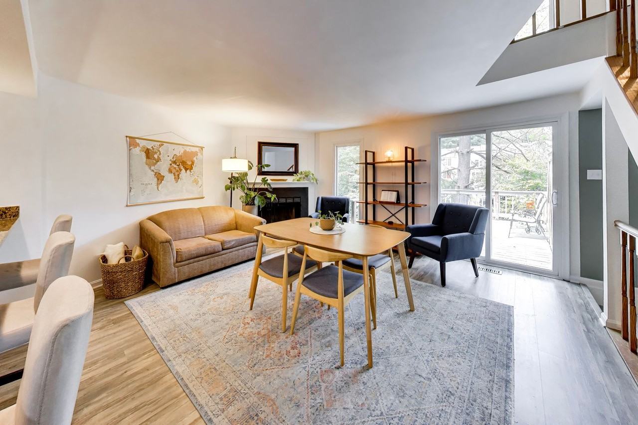 11910 Crosswind Ct - Photo 4 of 32