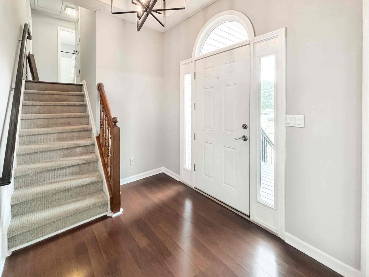 3029 Vineyard Way Se - Photo 4 of 33