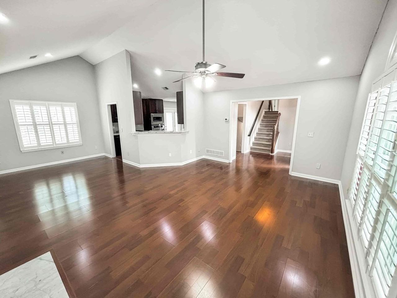 3029 Vineyard Way Se - Photo 6 of 33