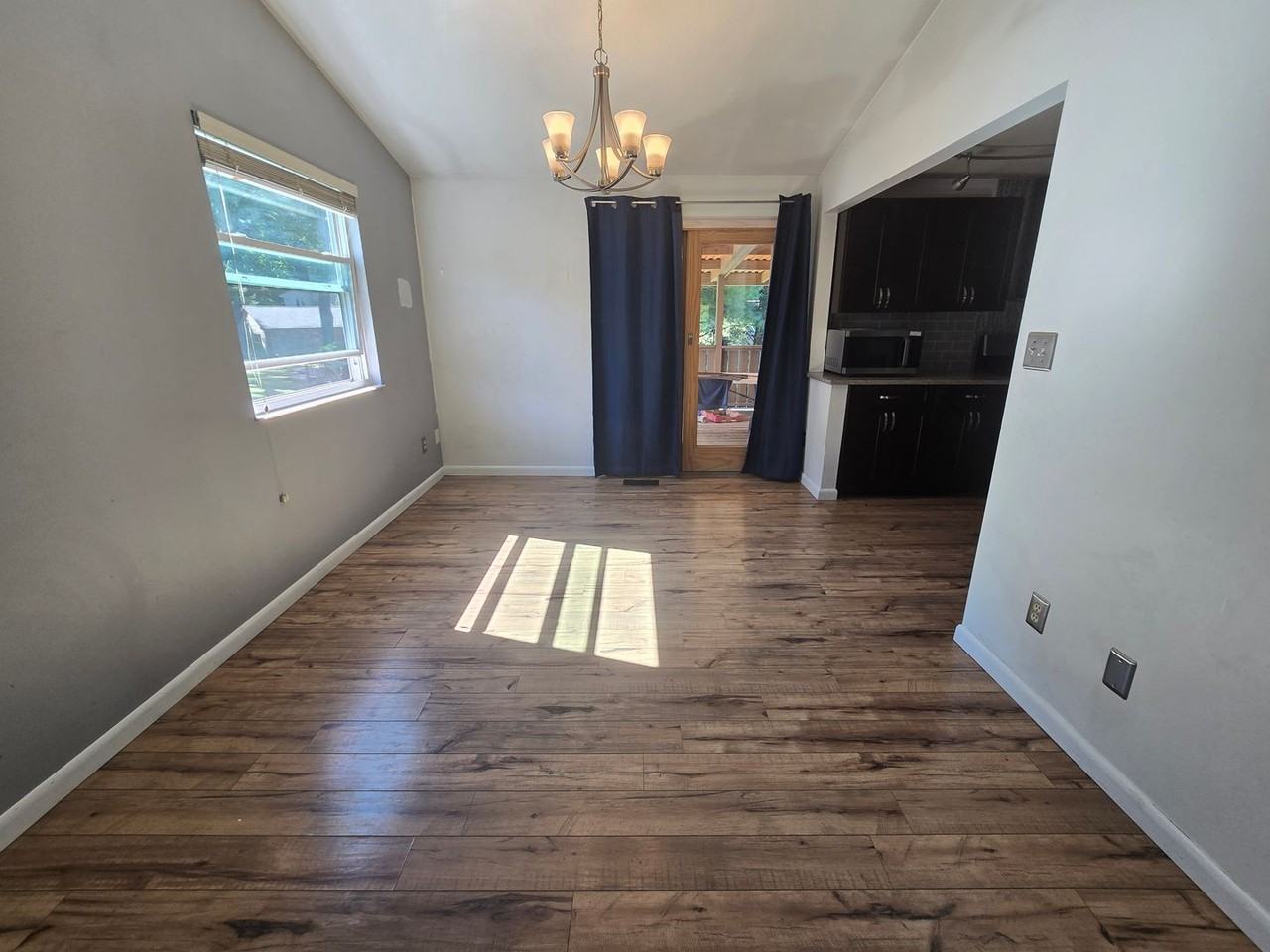104 Ridgeview Dr - Photo 3 of 15