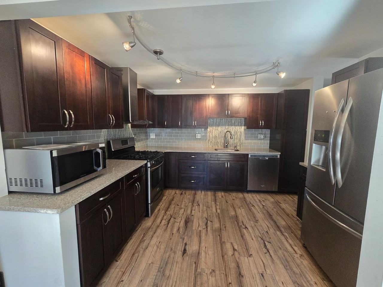 104 Ridgeview Dr - Photo 4 of 15