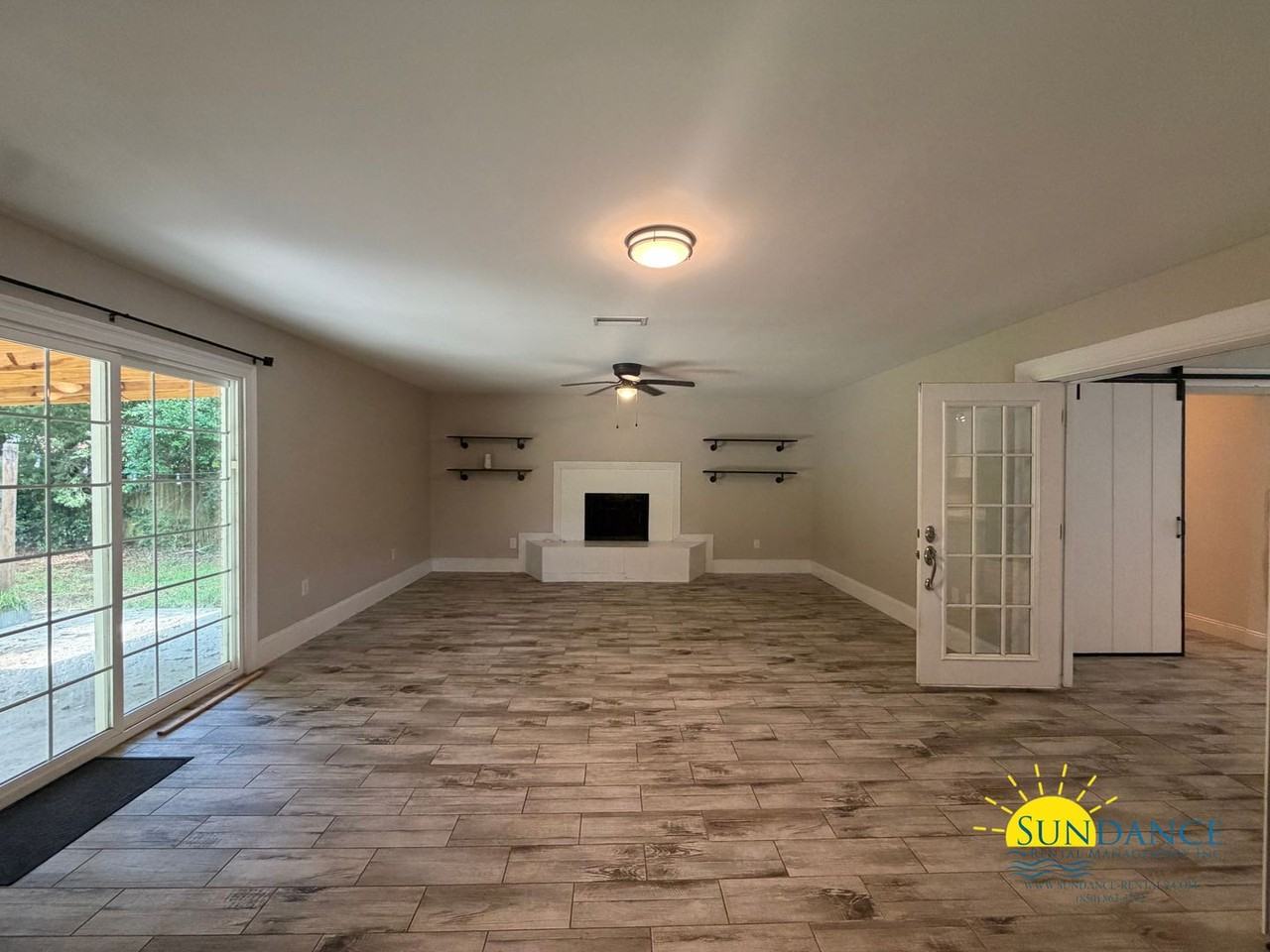 219 Pilgrim Ave - Photo 2 of 25