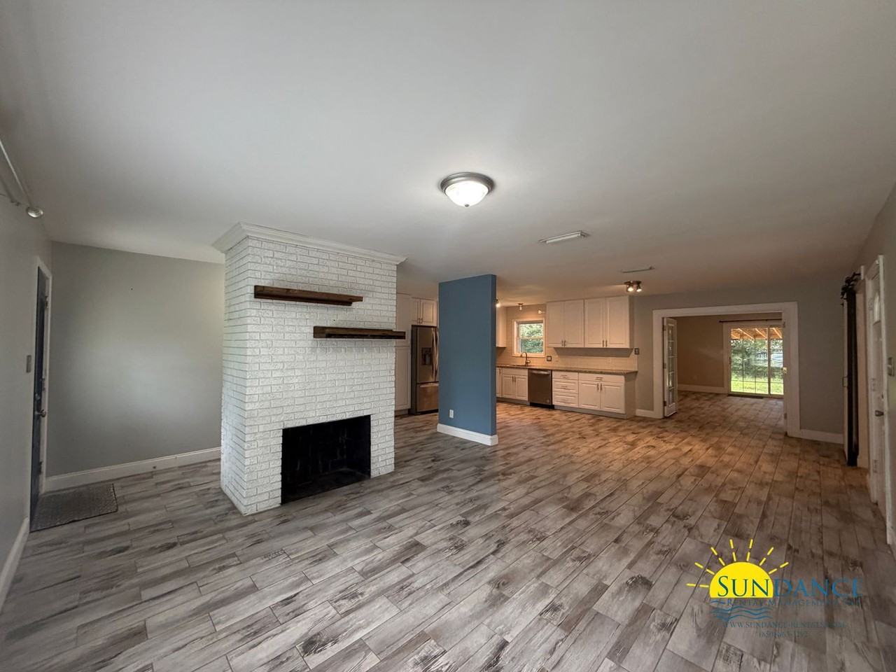 219 Pilgrim Ave - Photo 3 of 25