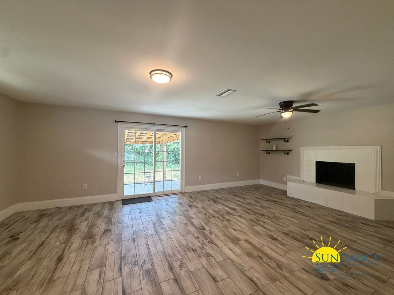 219 Pilgrim Ave - Photo 5 of 25