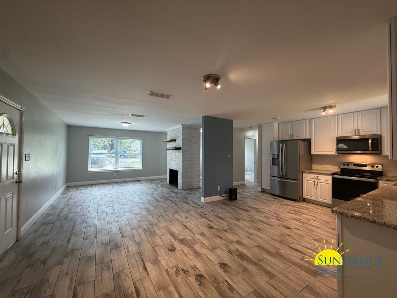 219 Pilgrim Ave - Photo 7 of 25