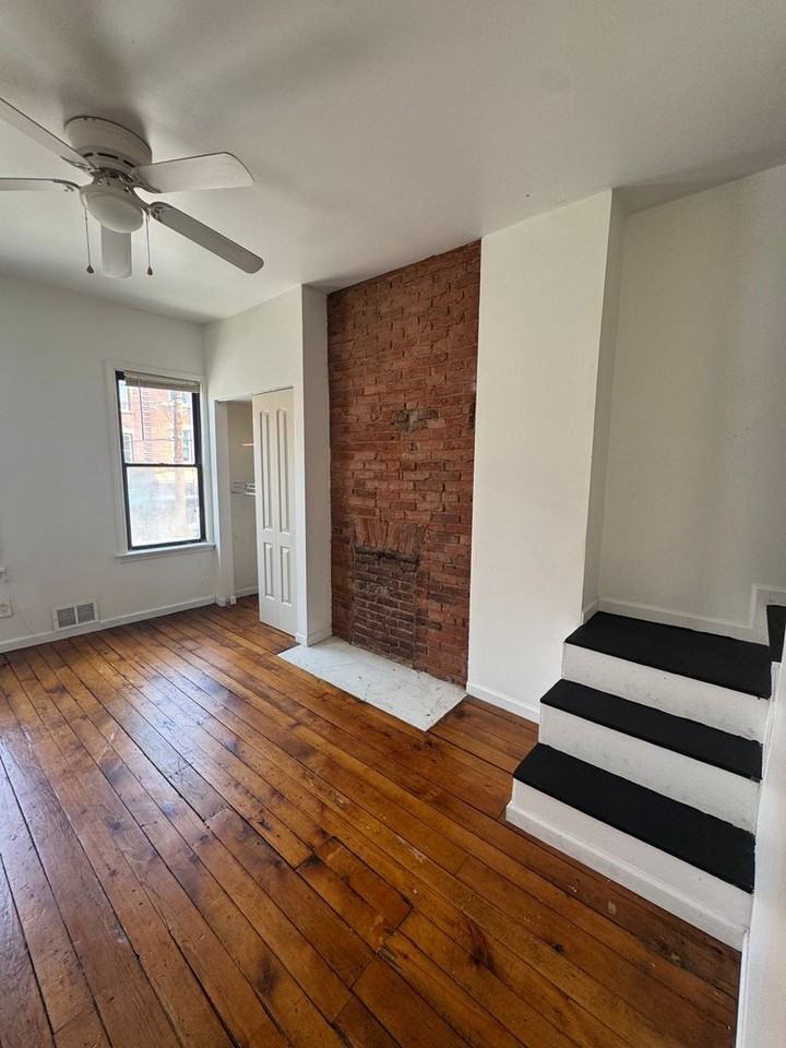 4520 Liberty Ave - Photo 3 of 12