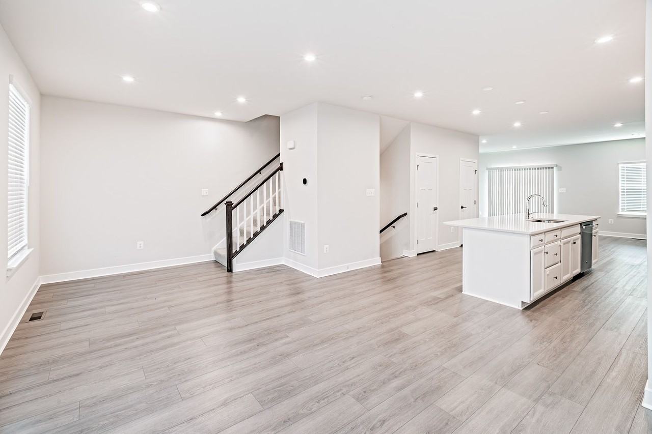 544 Lewes Landing Rd - Photo 3 of 20