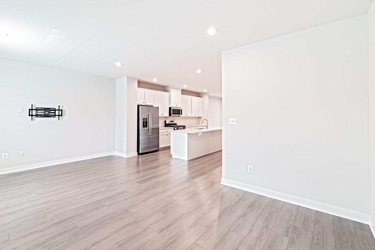 544 Lewes Landing Rd - Photo 4 of 20