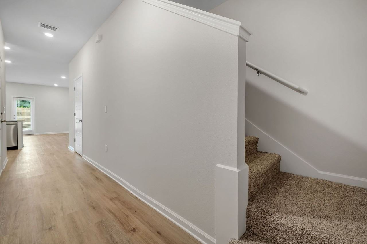 173 Turpentine Dr - Photo 3 of 24