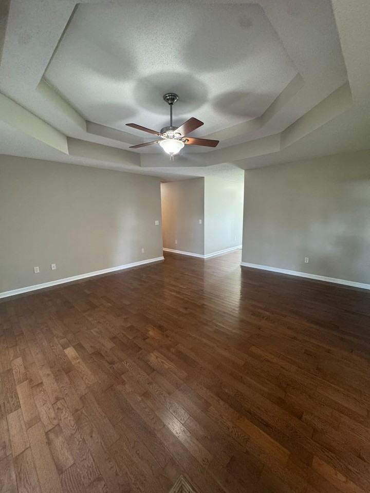 509 S Whippoorwill Dr - Photo 4 of 17