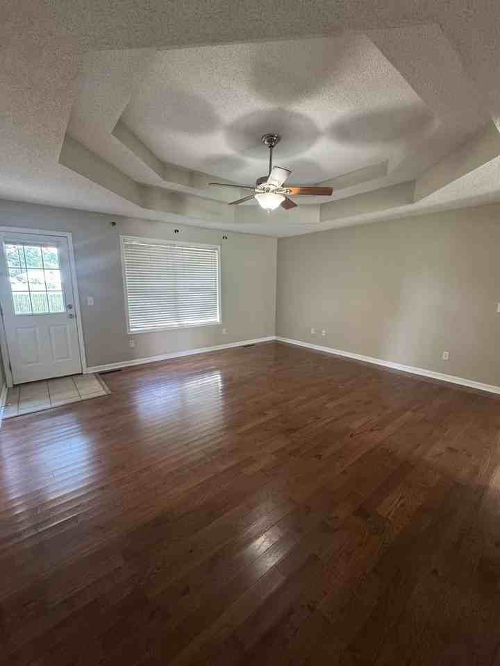 509 S Whippoorwill Dr - Photo 5 of 17