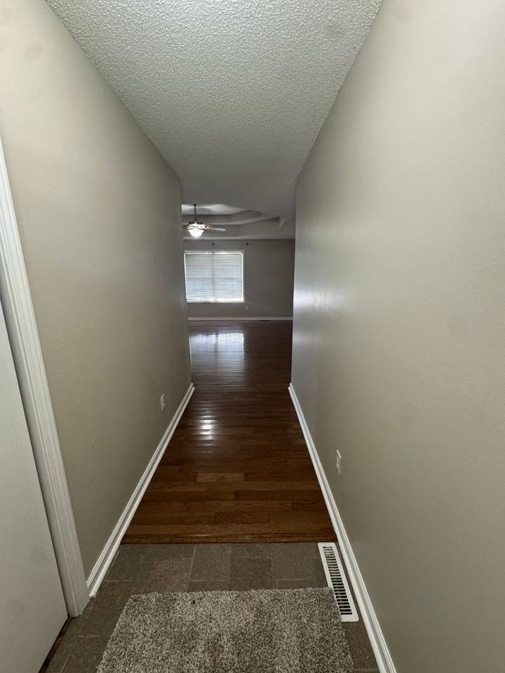 509 S Whippoorwill Dr - Photo 6 of 17