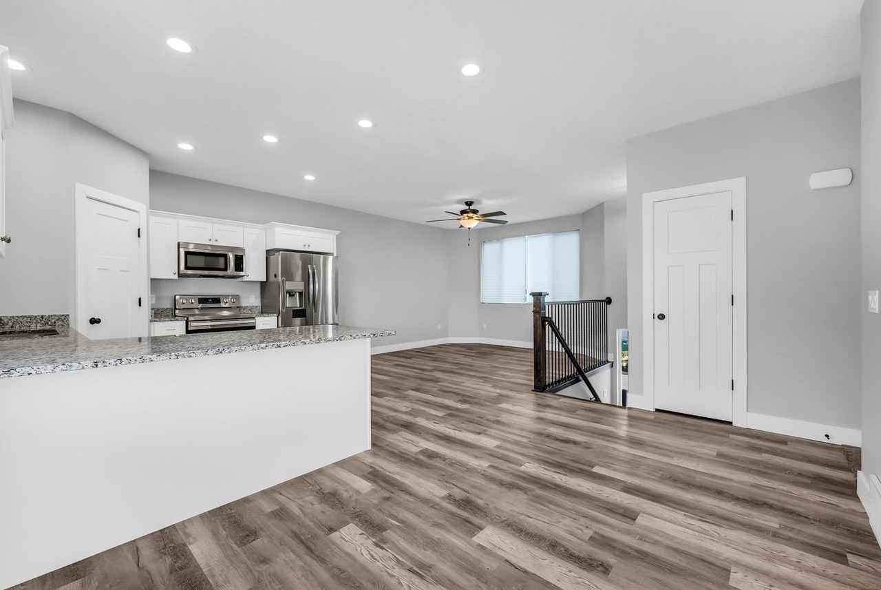1133 E 3150 N - Photo 6 of 30