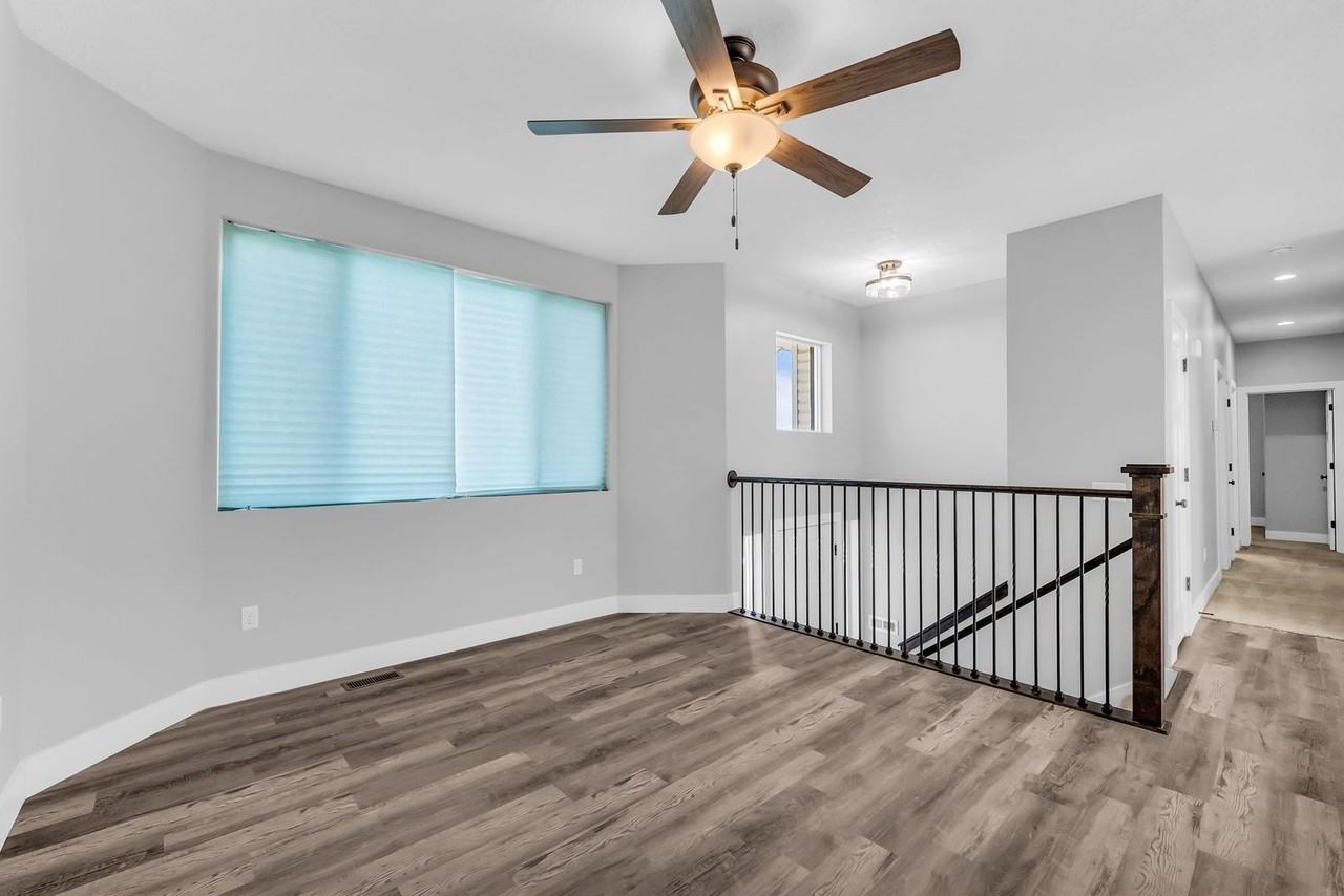 1133 E 3150 N - Photo 7 of 30