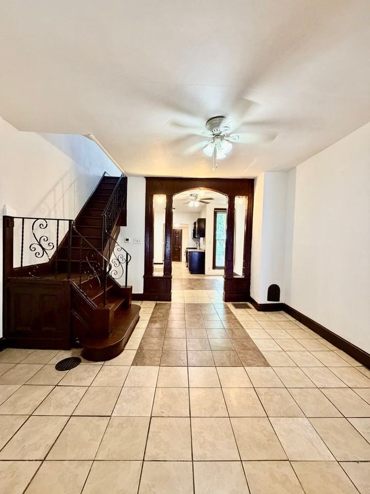 5232 Heston St - Photo 2 of 25