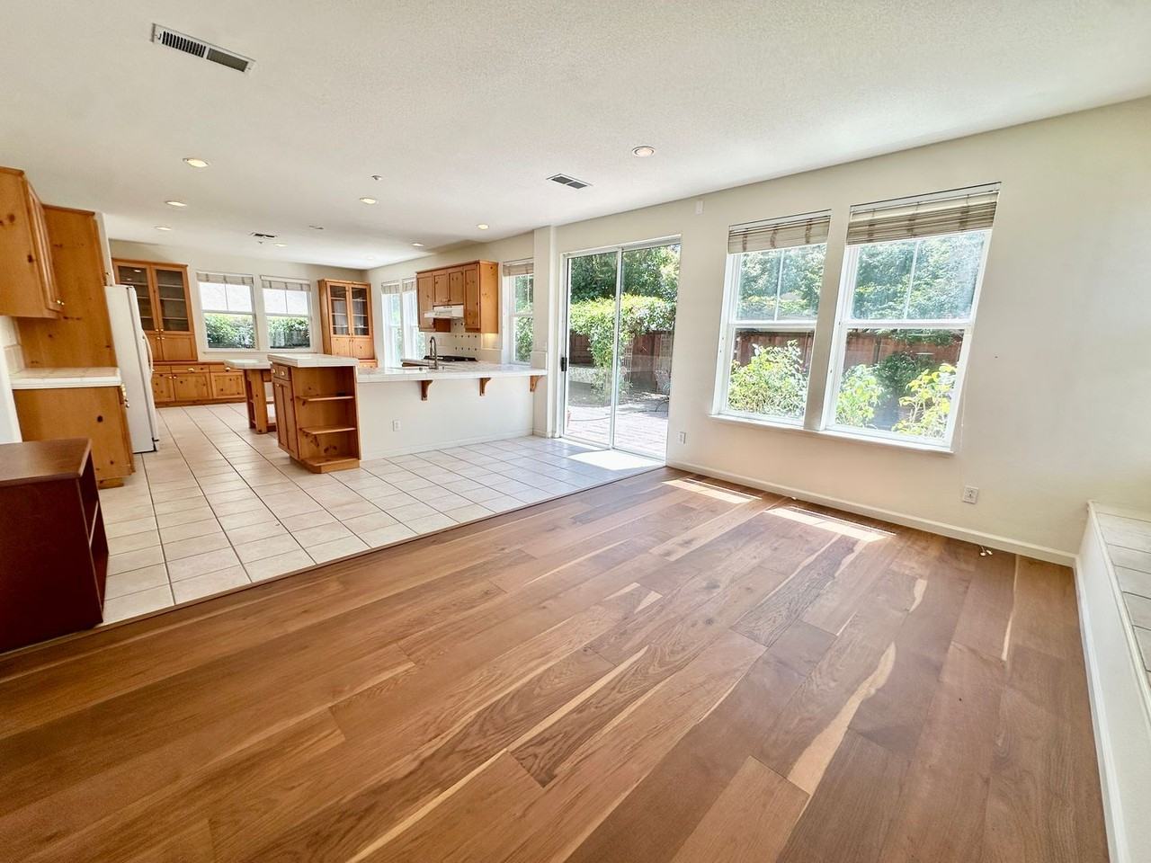 115 Maybeck St - Photo 6 of 30