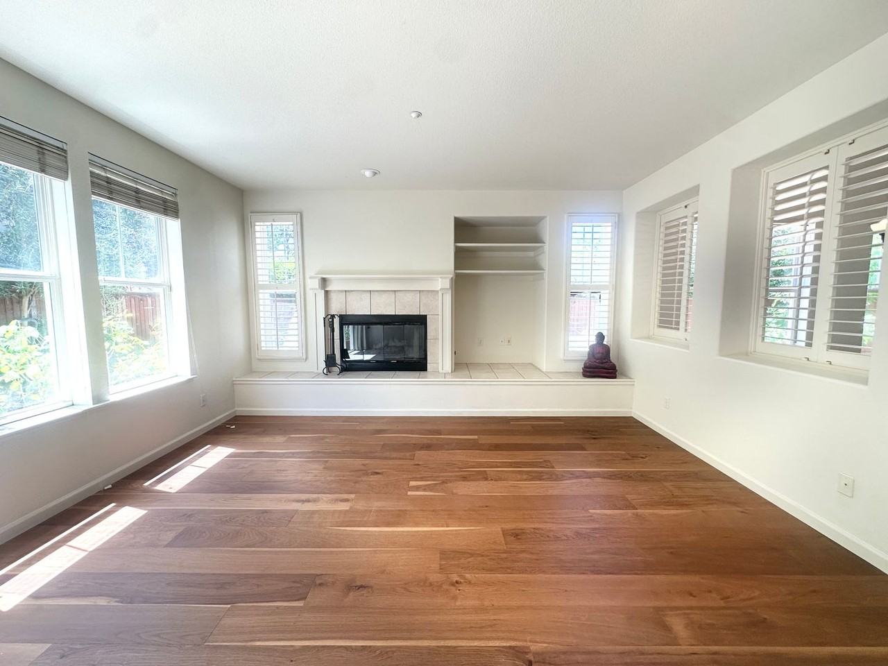 115 Maybeck St - Photo 7 of 30