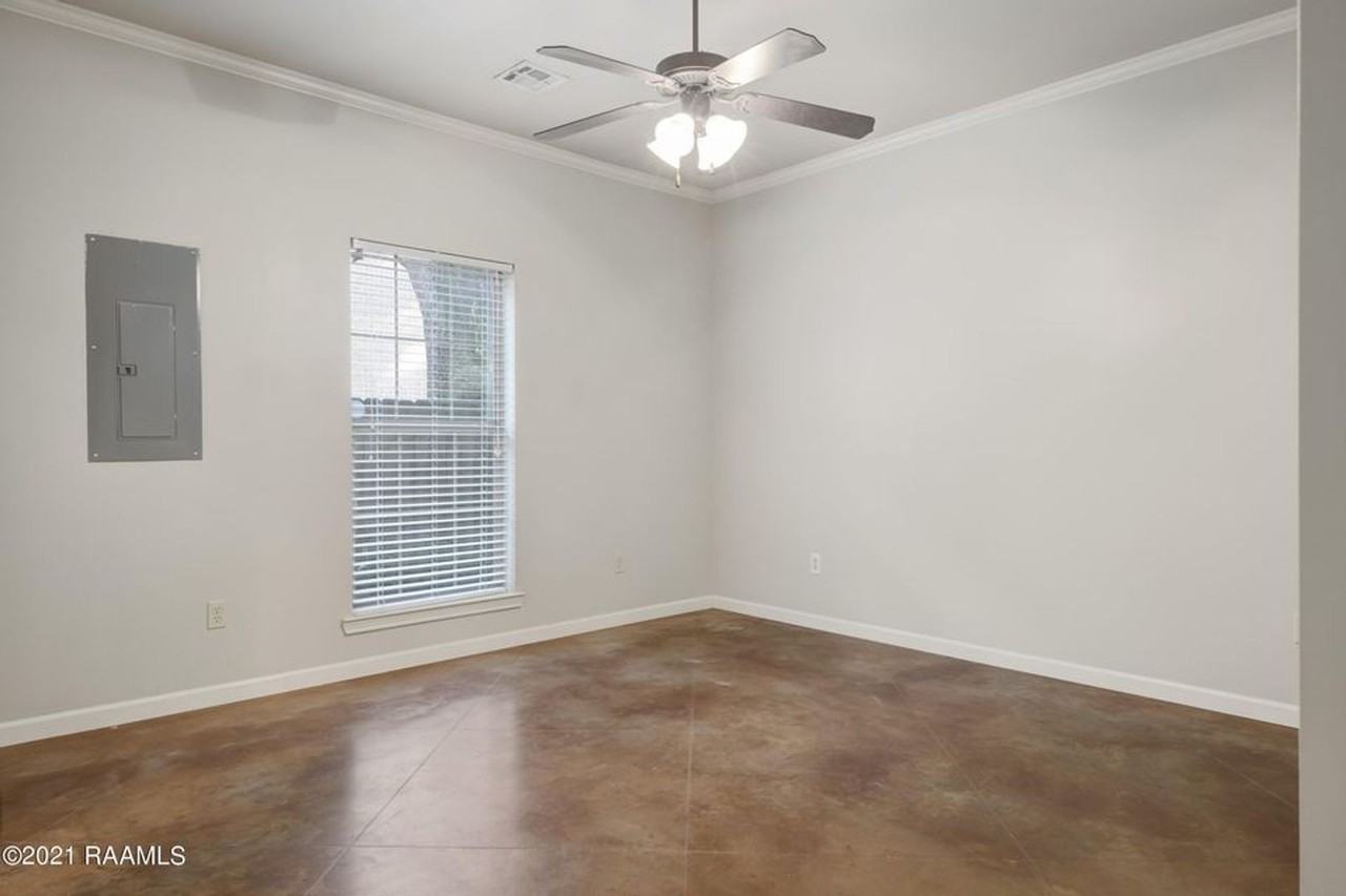 124 Deraney Ln - Photo 4 of 10