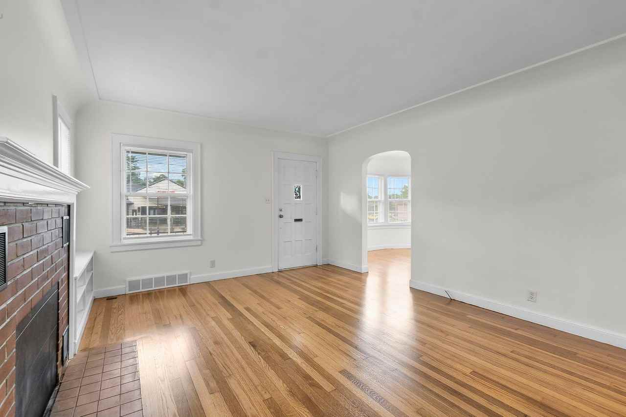 707 W Main St - Photo 4 of 21