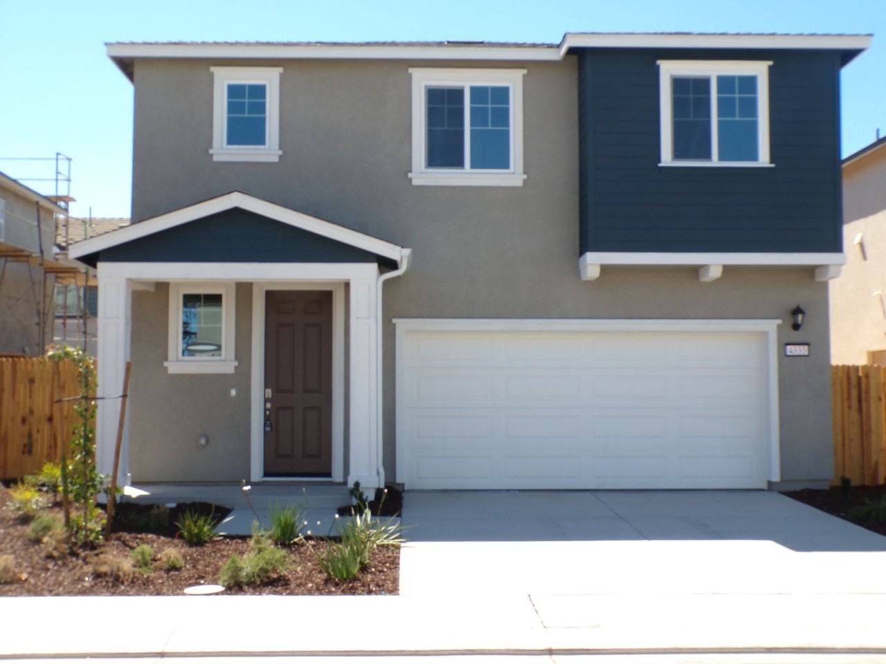 4333 4333 Frontier Way - Photo 2 of 20