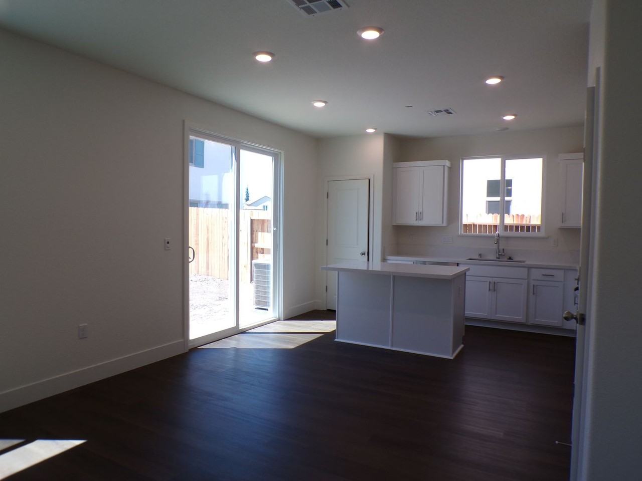 4333 4333 Frontier Way - Photo 3 of 20