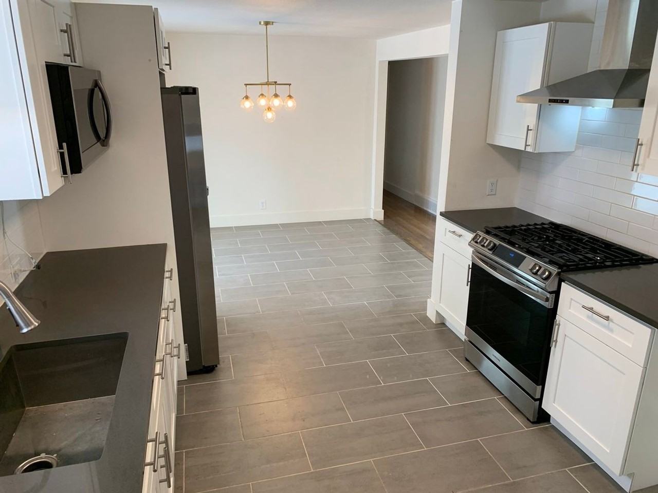2740 W Elizabeth St - Photo 4 of 16