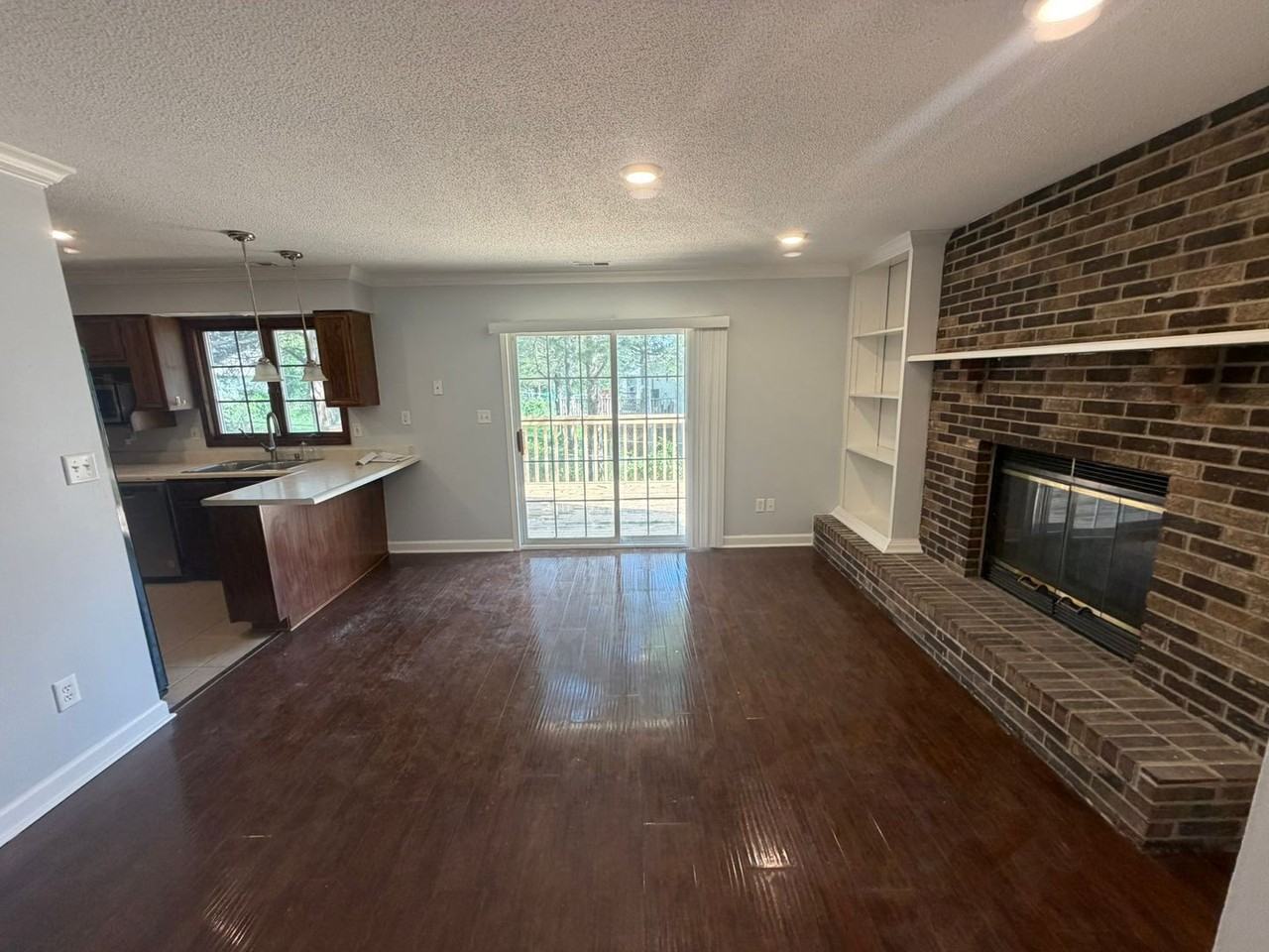 401 Dustin Dr - Photo 5 of 34