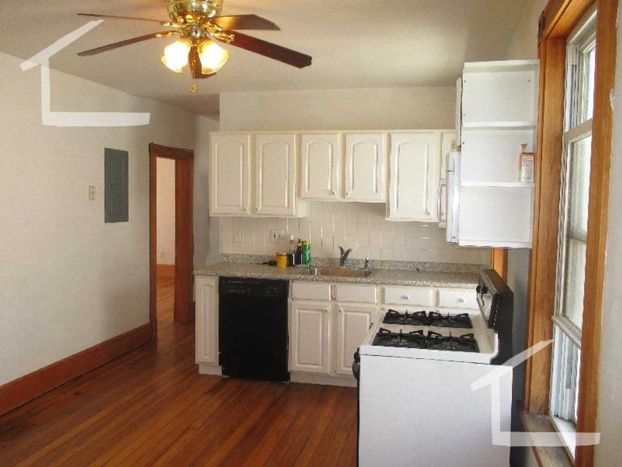 47 Litchfield St - Photo 2 of 10