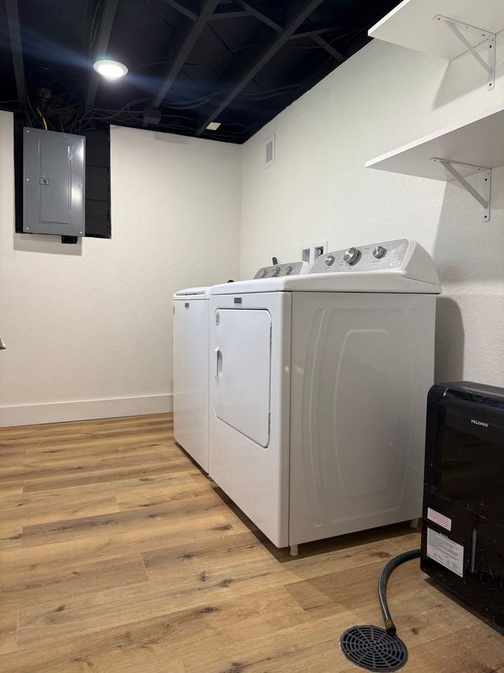 3031 14th St - Photo 2 of 24